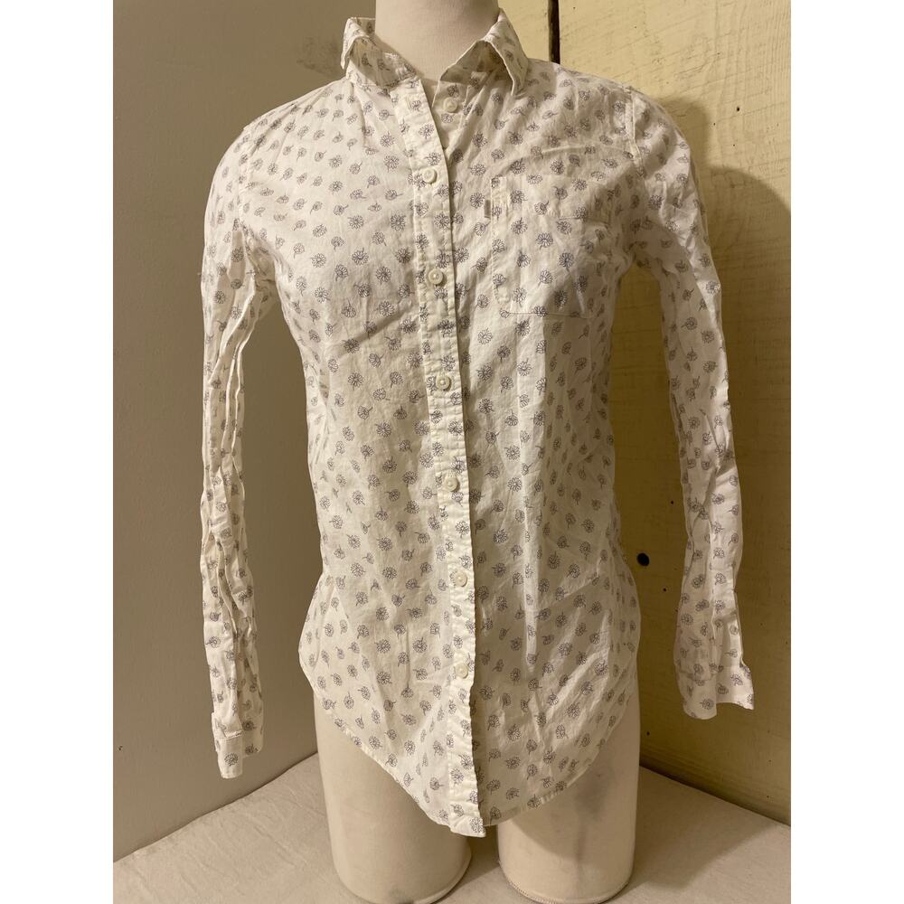 Levis Women's Size Small Tailored Fit Long Sleeve Button Up Print Shirt